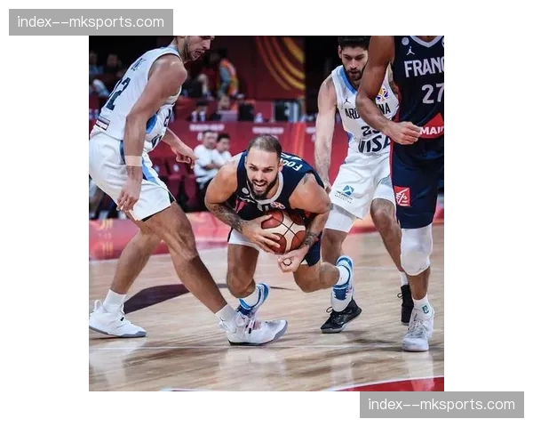 英格兰阵容厚度深度分析 多线作战球员负荷管理成世界杯关键