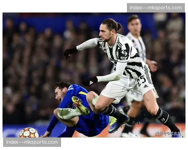 切尔西菱形中场构建局部优势，内旋角球战术成为进攻重要武器